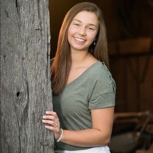 Meet your Posher, Jade